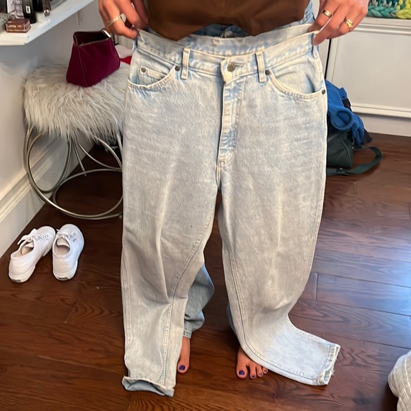 Great condition Lee jeans. Size 26-27. Bought for $100 selling for $55. - Picture 2 of 5